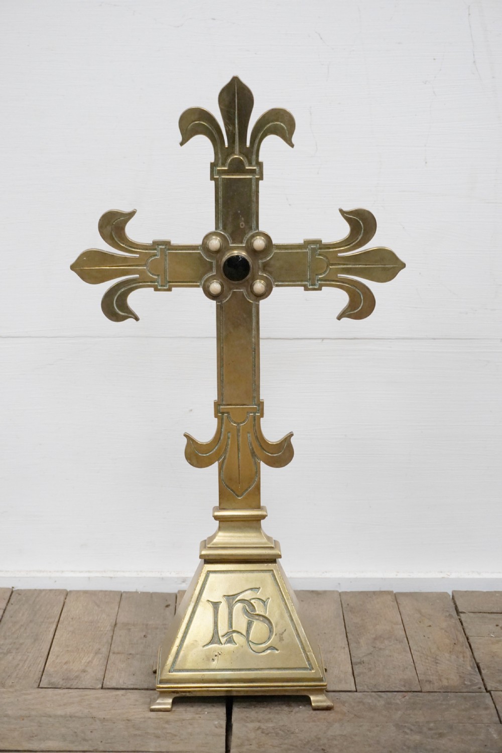 a good victorian alter cross